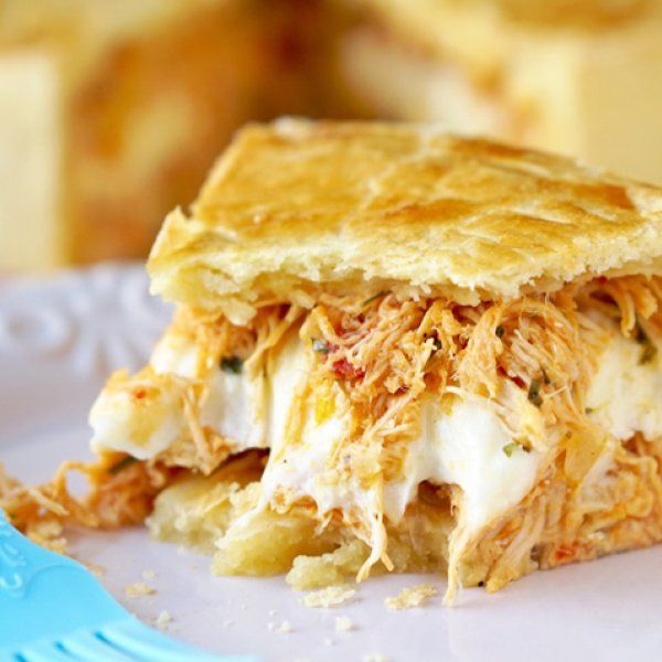 Empadão de Frango Cremoso com Cream Cheese